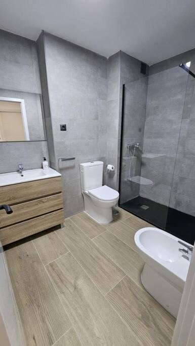 Piso Acogedor En Malaga Apartment Luaran gambar
